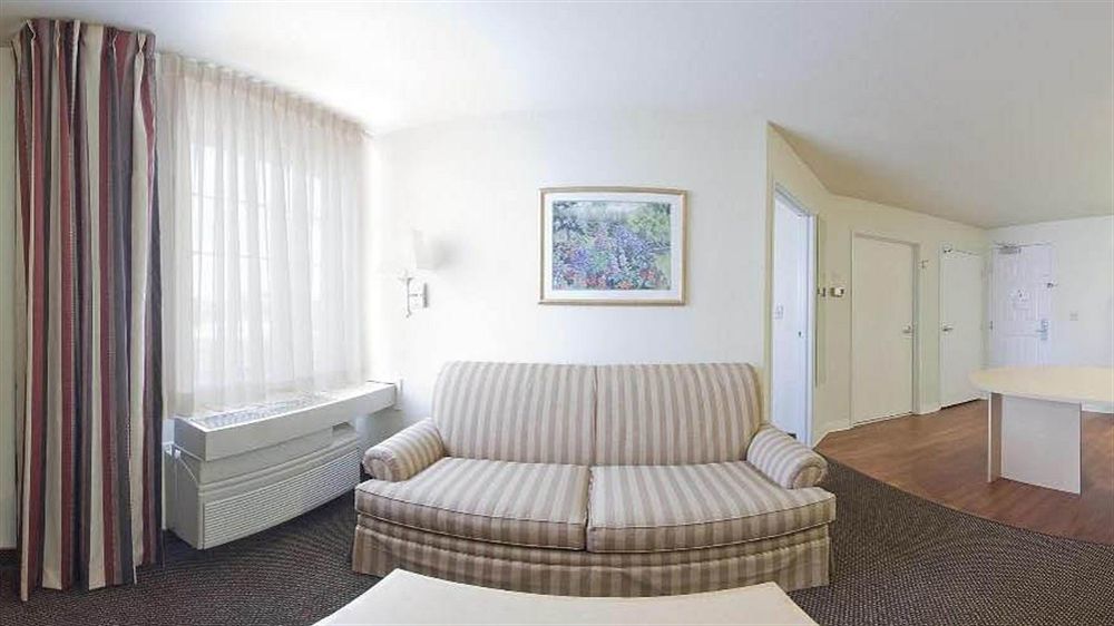 Candlewood Austin-round Rock By Ihg Hotel Round Rock