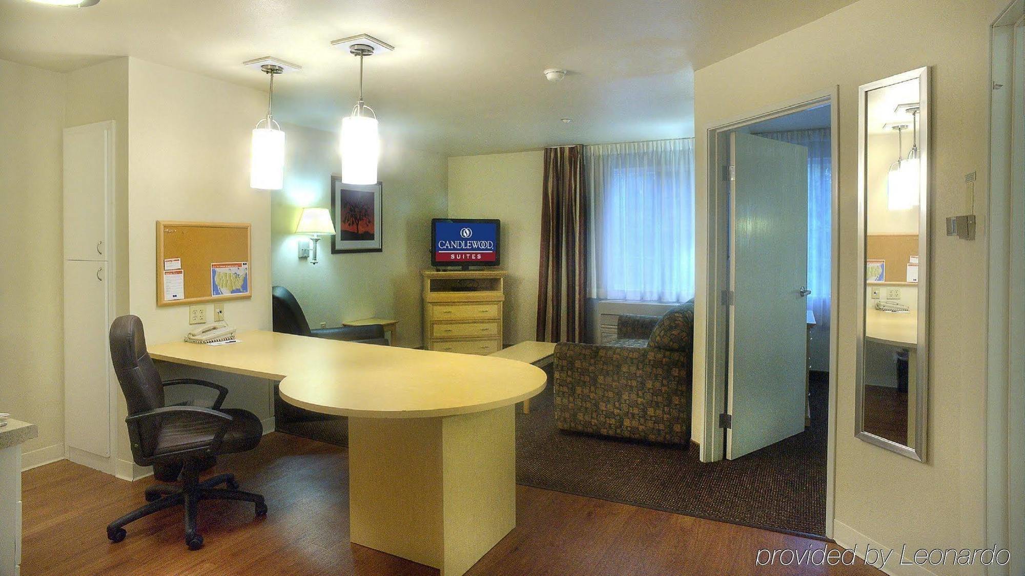 Hotel Candlewood Austin-round Rock By Ihg 2*