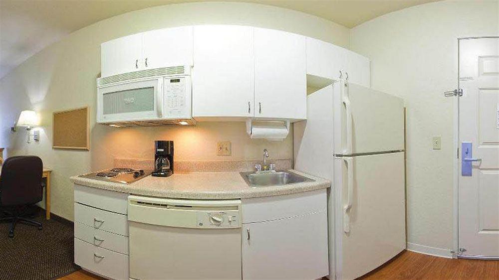 Candlewood Austin-round Rock By Ihg Round Rock