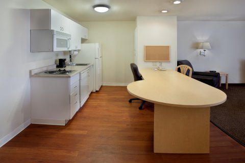 Candlewood Austin-round Rock By Ihg 2*