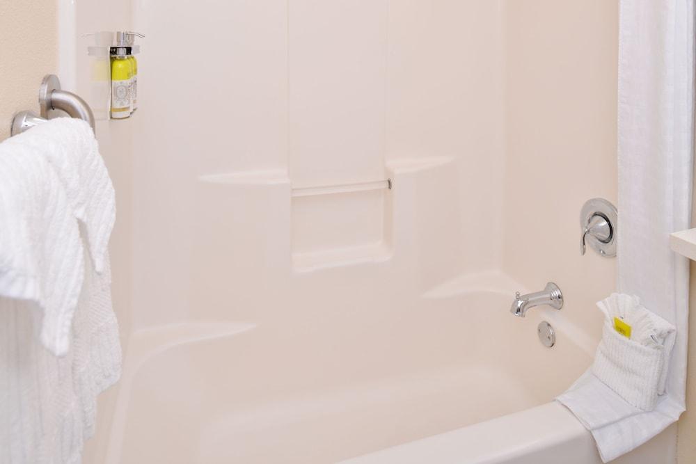 Hotel Candlewood Austin-round Rock By Ihg 2*